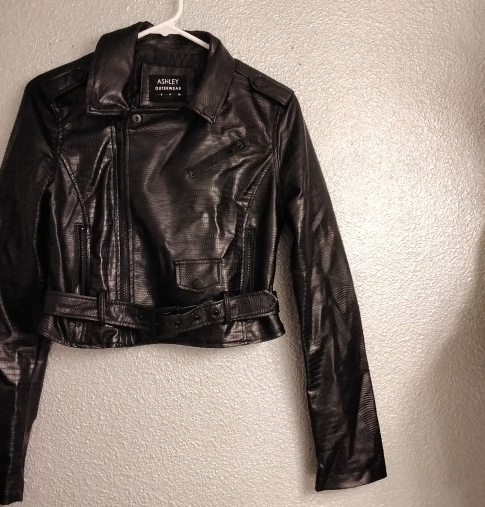 Ashley Outerwear Women's Faux Snake Skin & Leather Moto Jacket